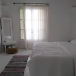 Thalassitra Private Pool Suites & Spa