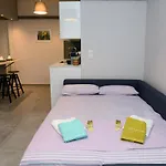 Olive Tree Deluxe Apt Under Acropolis