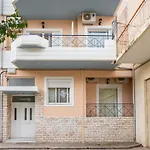 Venetia Apartments
