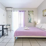 Zenios Kisamos-Pretty Comfy Studio