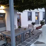 Dora'S Traditional Houses