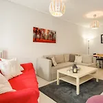 3 Bedroom Apartment Close To The City Center
