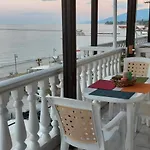Sea View Apartments Aphrodite