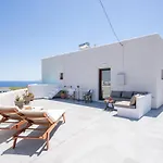 Evita Guesthouse,Heated Jacuzzi,Sea View, 2Pax