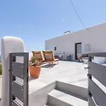 Evita Guesthouse,Heated Jacuzzi,Sea View, 2Pax