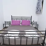 Little Yard Studios & Apartments #3