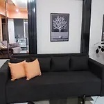 Christine'S Downtown Suites
