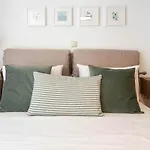 “Greek Aura” Luxury Lodging In Koukaki