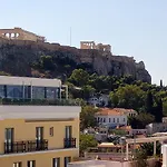 Unique Location With Rooftop View