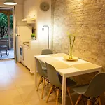 Cozy Studio in Central Glyfada - Sleeps 3