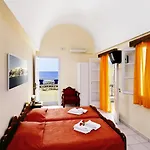 Dolphins Apartments