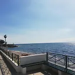 Athens Riviera Apt With Seaview, 15' To Acropolis