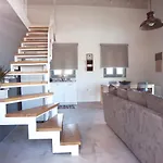 Laura_Sea View_House