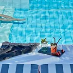 Mr. And Mrs. White Paros - Small Luxury Hotels Of The World