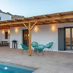 Mikri Villas