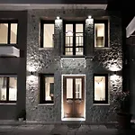 Modern Historical Center Apartment In Preveza 75M2