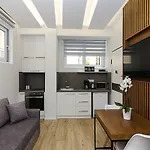 Brand New Flat For 4 Ppl Next To Syntagma Sq.