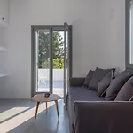 Parikia'S Crossroad 3 Bedroom House