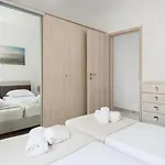 Ormos Naoussa'S Suite