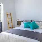 Bay Bees Sea View Suites And Homes