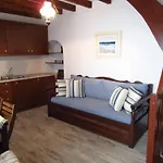 Magnificent Traditional House In The Centre Of Naxos