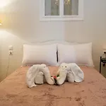 Anthi'S House Center