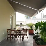 Stylish Apartment, Acropolis View