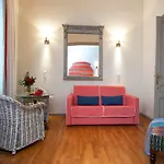 Acropolis Townhouseco Suites