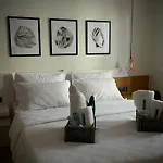 Chrisandro Apartments