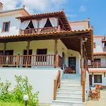 Paradise Studios & Apartments