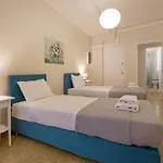 Central Apartment On Pedestrian Street By Ghh