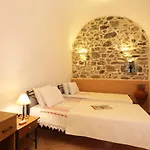 Stoes Traditional Suites