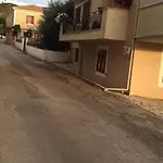 Nonikaas House 2