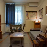 Handcrafted Unique Flat, 200M From The Acropolis