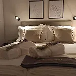 Stylish Ground Floor Maisonette