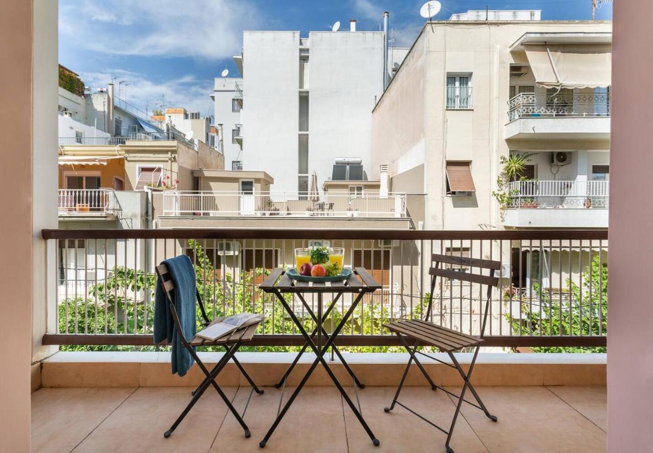 Apartment Stylish King Size Bed Steps From Acropolis By Ghh Athens