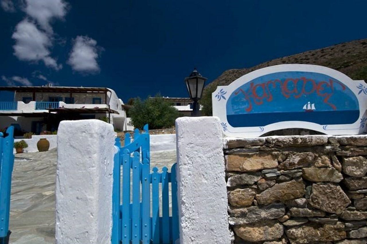 Hotel Camares *